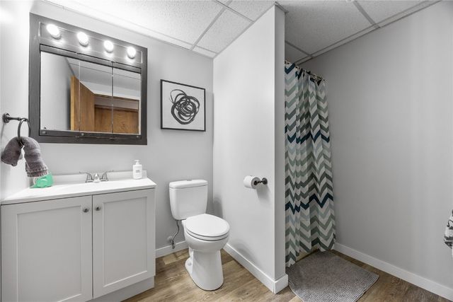 5180 Chestnut Valley Rd Ne, Cedar Rapids, IA 52411