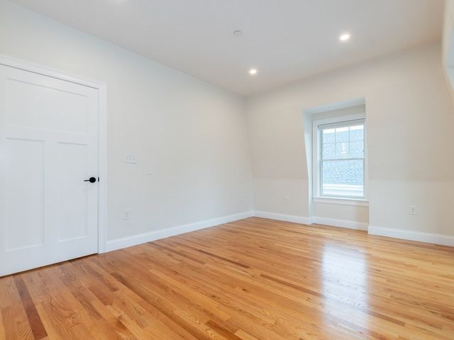 210 Adams 3, Waltham, MA 02435