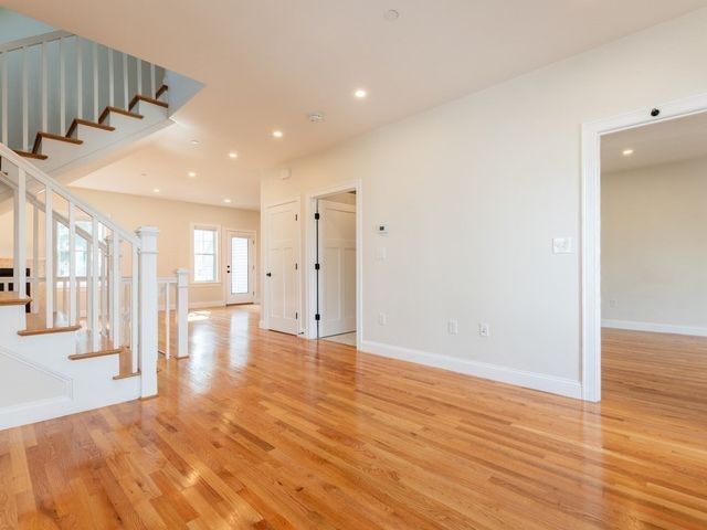 210 Adams 3, Waltham, MA 02435