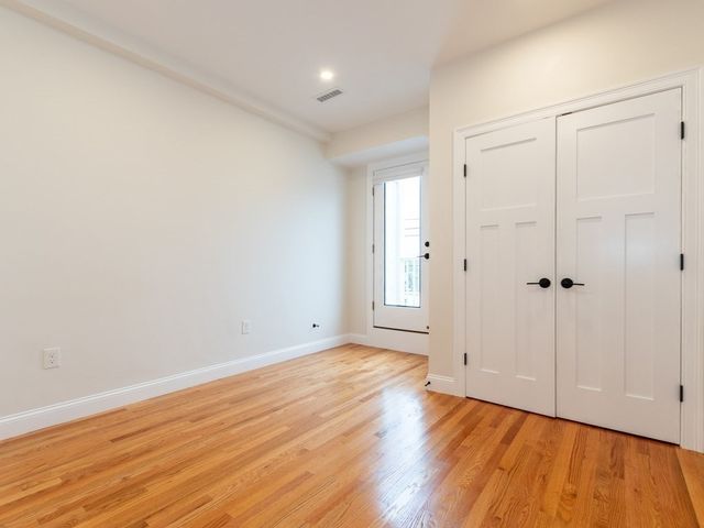 210 Adams 3, Waltham, MA 02435