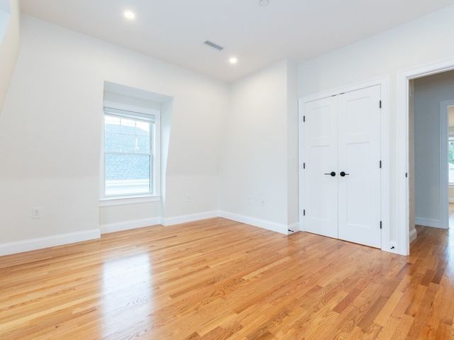 210 Adams 3, Waltham, MA 02435