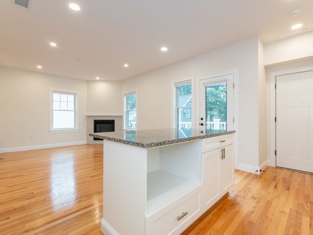 210 Adams 3, Waltham, MA 02435