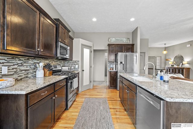 8213 N 162 Street, Bennington, NE 68007