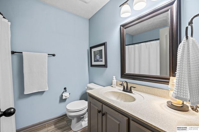 8213 N 162 Street, Bennington, NE 68007