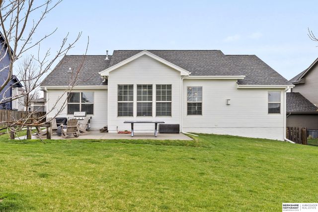 8213 N 162 Street, Bennington, NE 68007