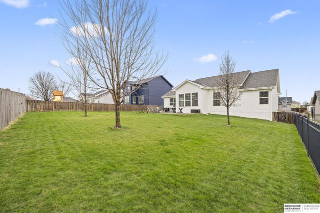 8213 N 162 Street, Bennington, NE 68007