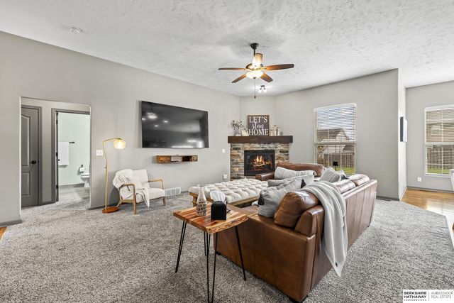 8213 N 162 Street, Bennington, NE 68007