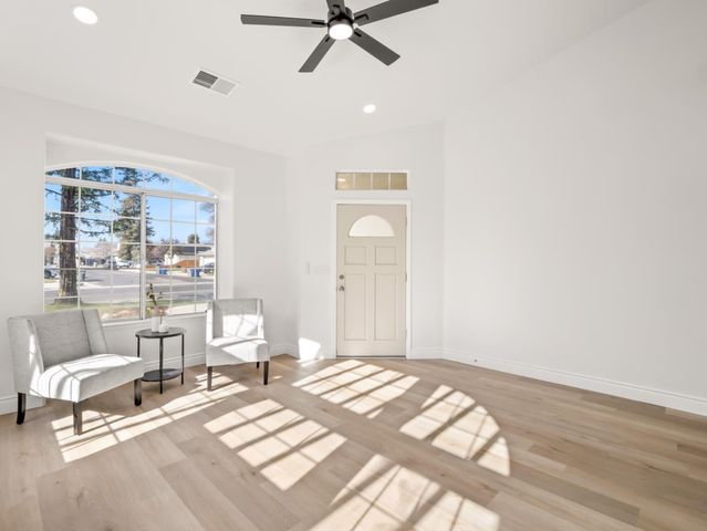 637 Coventry Avenue, Clovis, CA 93611