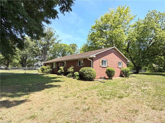 531 Lawrence Ridge, Lewisville, NC 27023