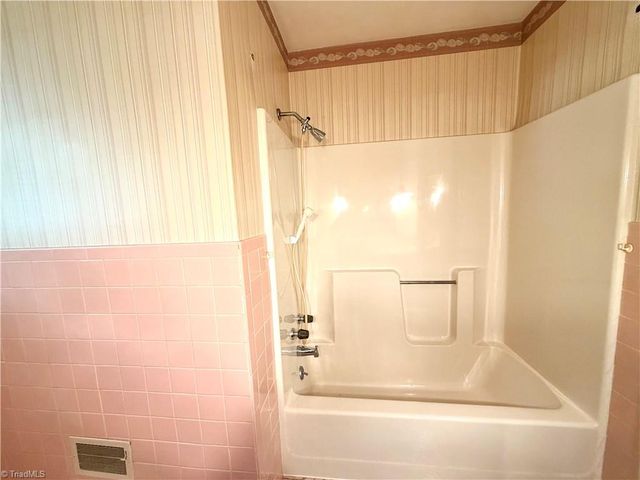 531 Lawrence Ridge, Lewisville, NC 27023