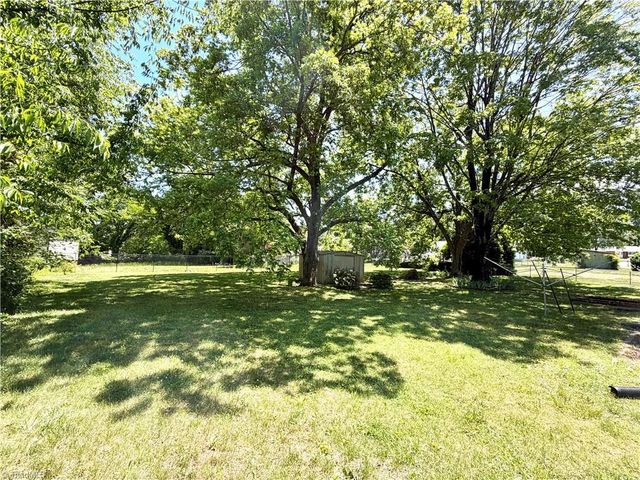 531 Lawrence Ridge, Lewisville, NC 27023