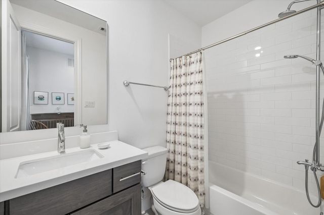 3302 W 12th Street, Houston, TX 77008