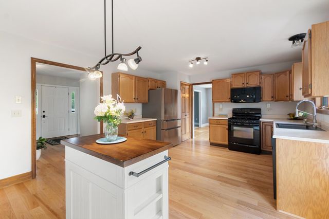 20 Tillotson Drive, Jericho, VT 05465