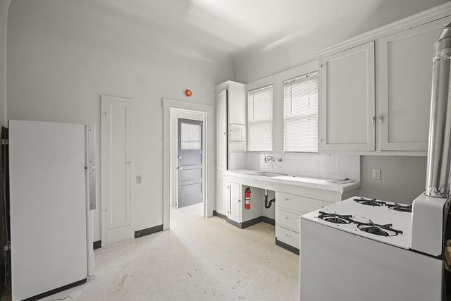 320-324 Athol Avenue, Oakland, CA 94606