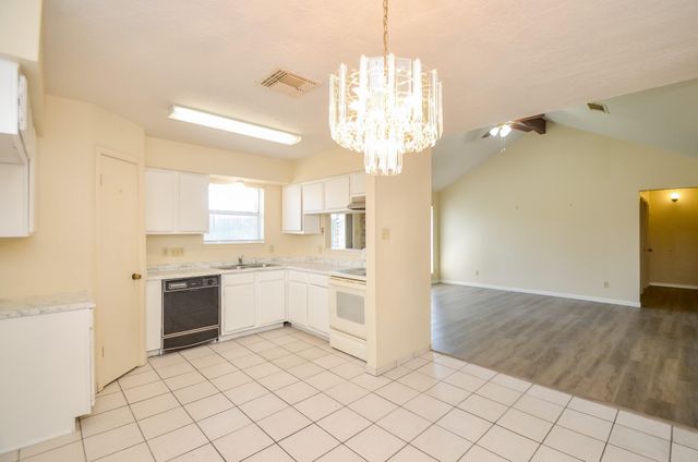 9414 Kingsvalley Street, Houston, TX 77075