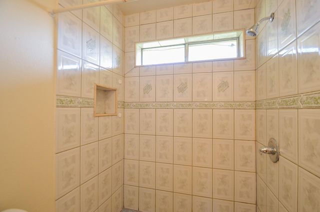 9414 Kingsvalley Street, Houston, TX 77075