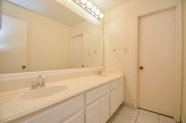 9414 Kingsvalley Street, Houston, TX 77075