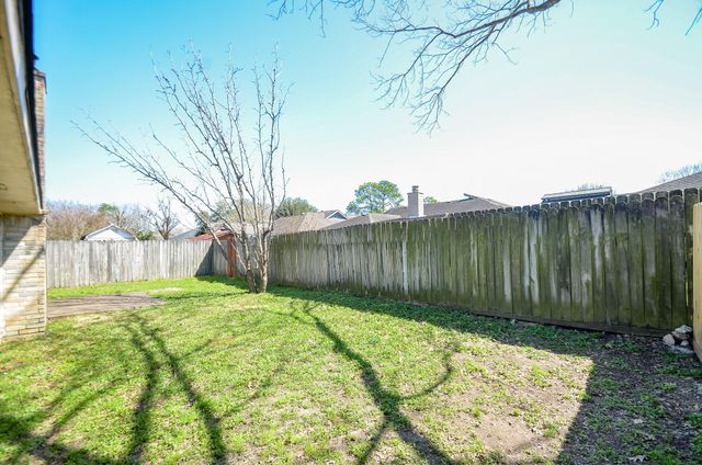 9414 Kingsvalley Street, Houston, TX 77075