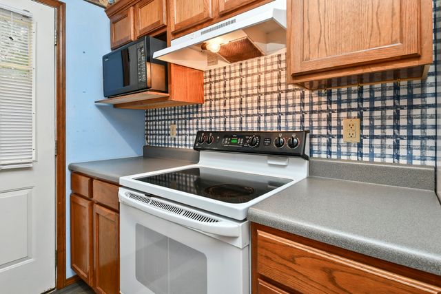 86 Beardsley Creek Drive, Blue Eye, MO 65611