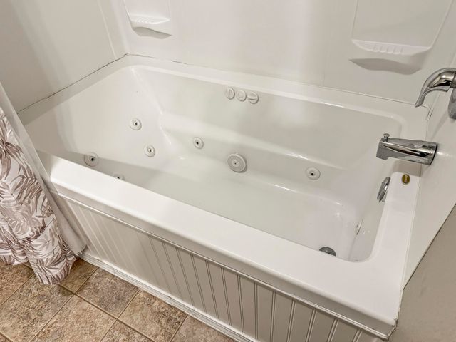 86 Beardsley Creek Drive, Blue Eye, MO 65611