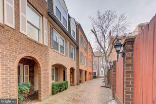 900 24TH ST NW #D, Washington, DC 20037