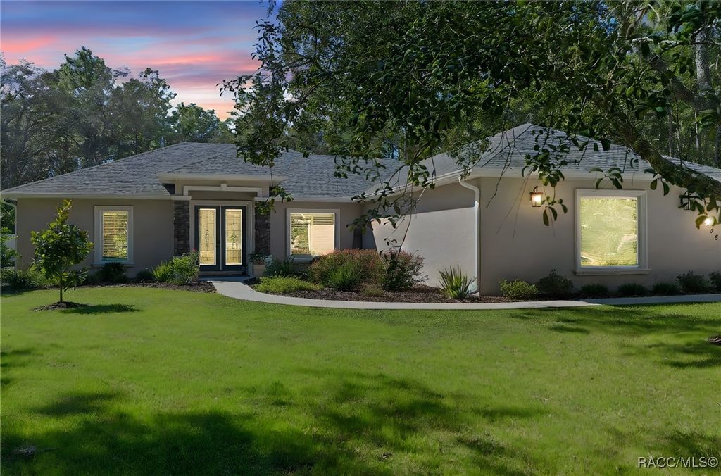 5596 N Lamp Post Drive, Beverly Hills, FL 34465