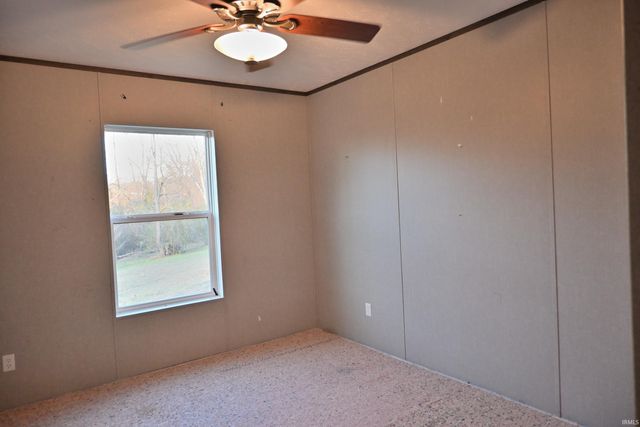 2031 E 550 S Road, Huntingburg, IN 47542