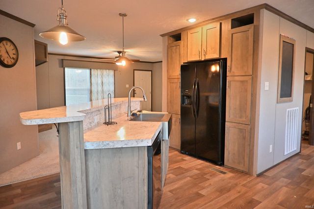 2031 E 550 S Road, Huntingburg, IN 47542