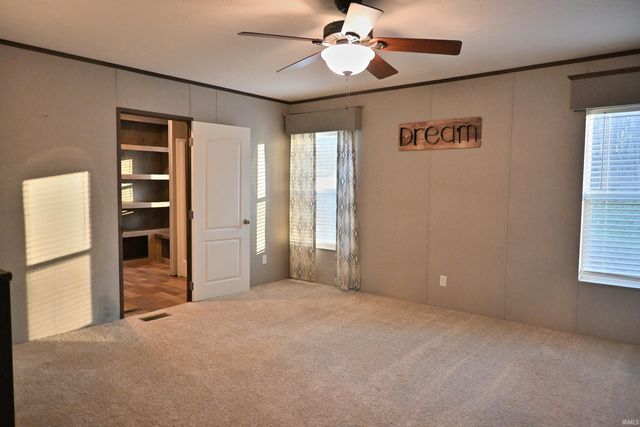 2031 E 550 S Road, Huntingburg, IN 47542