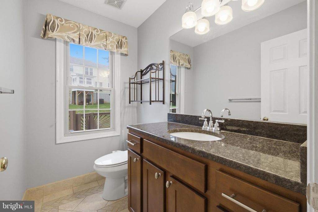 Image 13 of property listing at 10734 WILLOW OAKS DR, Bowie, MD 20721