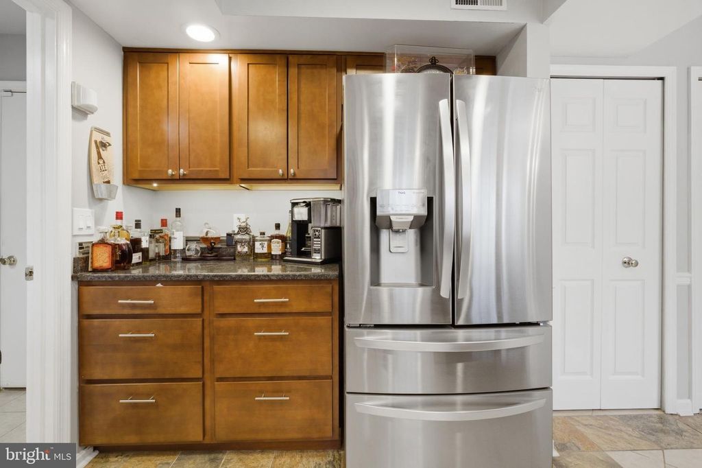 Image 18 of property listing at 10734 WILLOW OAKS DR, Bowie, MD 20721
