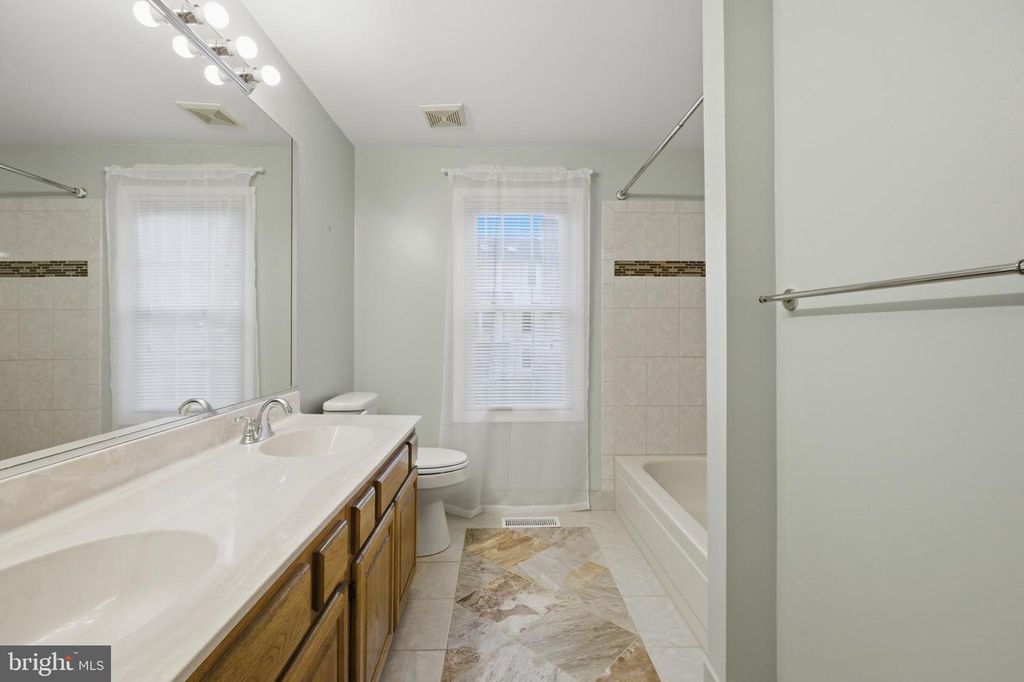 Image 24 of property listing at 10734 WILLOW OAKS DR, Bowie, MD 20721