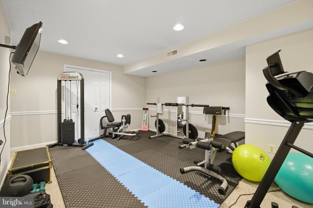 Image 37 of property listing at 10734 WILLOW OAKS DR, Bowie, MD 20721