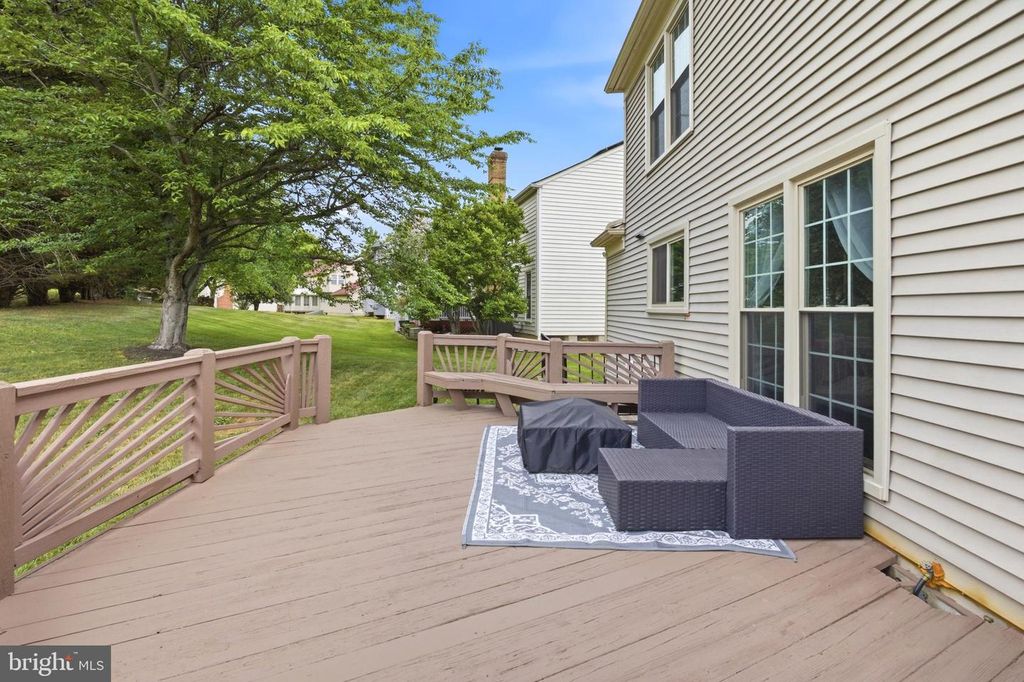 Image 47 of property listing at 10734 WILLOW OAKS DR, Bowie, MD 20721