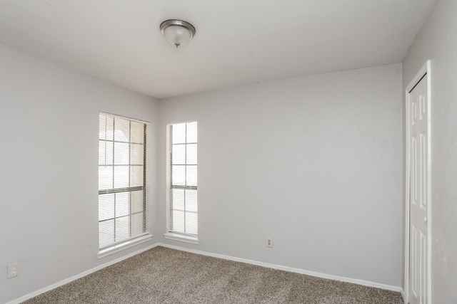 608 Nora Lane, Desoto, TX 75115