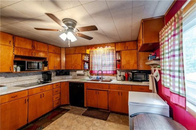 212 N 9th Street, Atchison, KS 66002