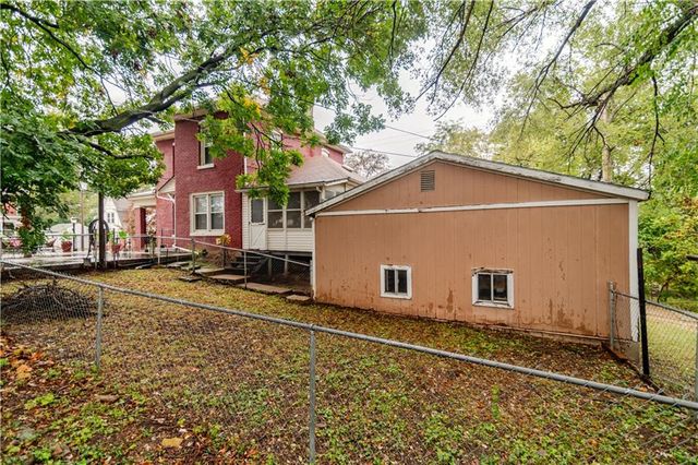 212 N 9th Street, Atchison, KS 66002