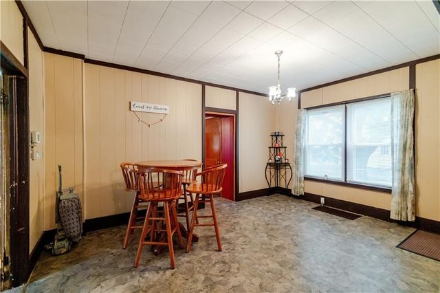 212 N 9th Street, Atchison, KS 66002