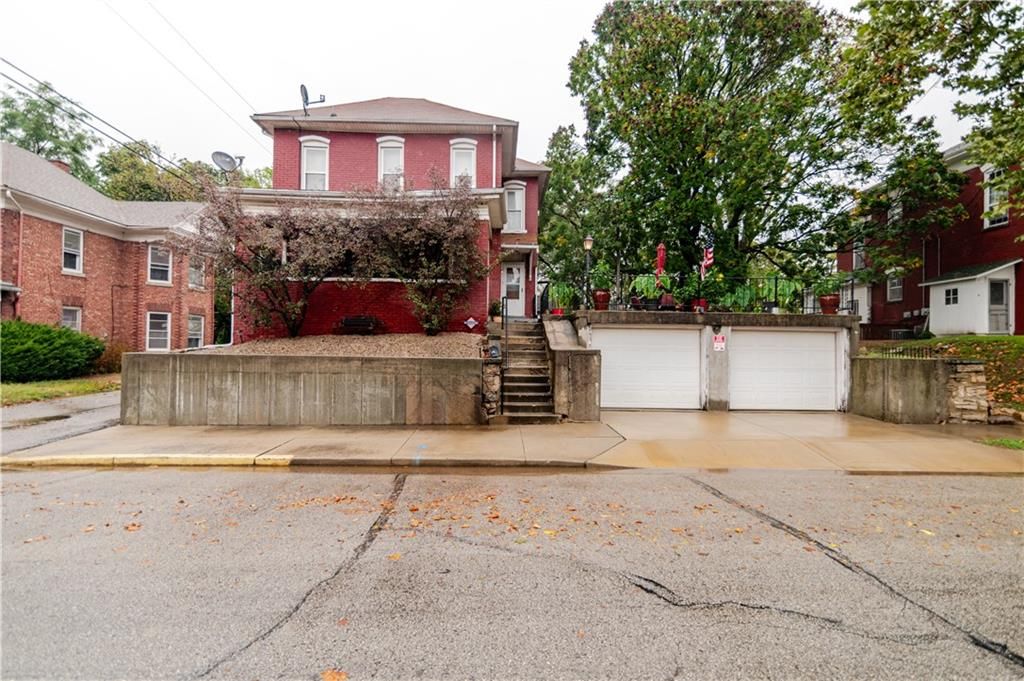 212 N 9th Street, Atchison, KS 66002