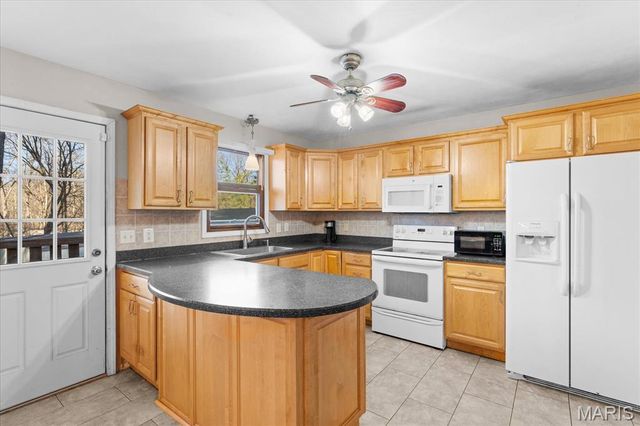 7725 Forest Hills Lane, Waterloo, IL 62298