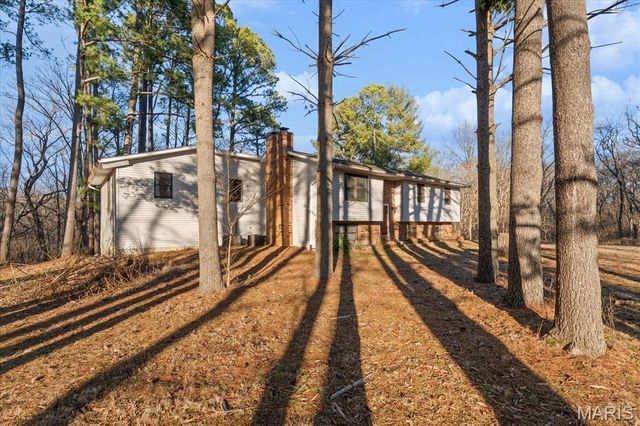 7725 Forest Hills Lane, Waterloo, IL 62298