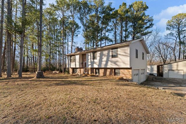 7725 Forest Hills Lane, Waterloo, IL 62298