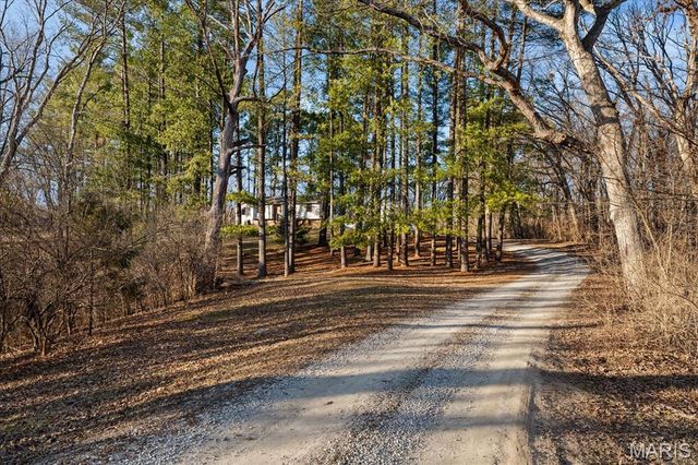 7725 Forest Hills Lane, Waterloo, IL 62298