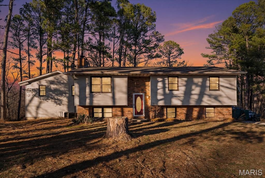 7725 Forest Hills Lane, Waterloo, IL 62298