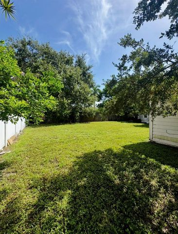 10103 PINAFORE Lane, Royal Palm Beach, FL 33411