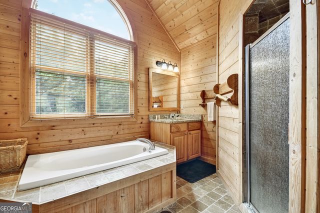 365 Trails End Summit, Ellijay, GA 30540