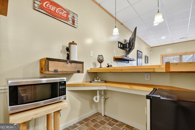 365 Trails End Summit, Ellijay, GA 30540