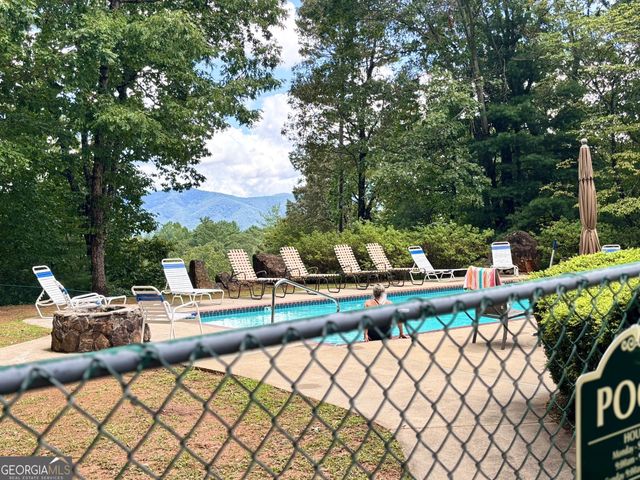 365 Trails End Summit, Ellijay, GA 30540