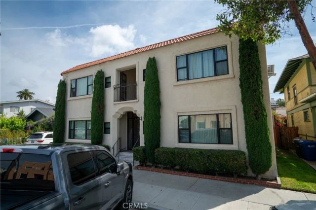 820 Cedar Avenue, Long Beach, CA 90813