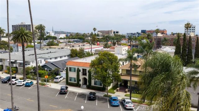 820 Cedar Avenue, Long Beach, CA 90813